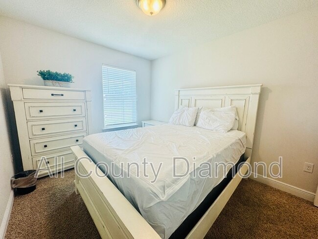 Building Photo - 7478 Shadow Lake Dr