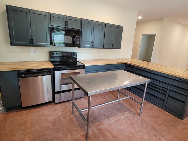 Building Photo - New Construction Home in Olympia!