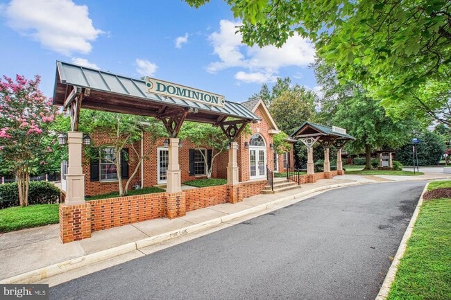 Building Photo - 45590 Whitcomb Square