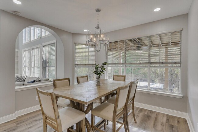 Building Photo - 2010 Indian Trail