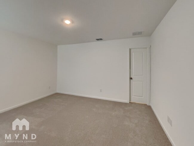 Building Photo - 1262 Basswood Dr