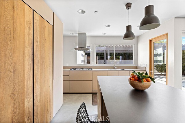 Building Photo - 30872 Marilyn Dr