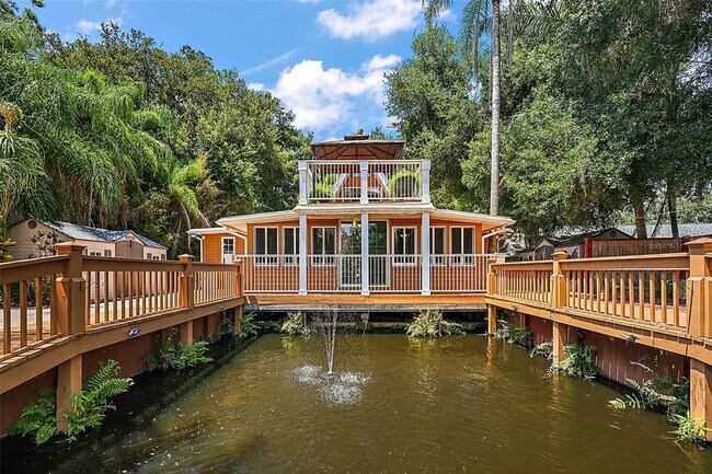 Building Photo - 507 Lakeshore Dr