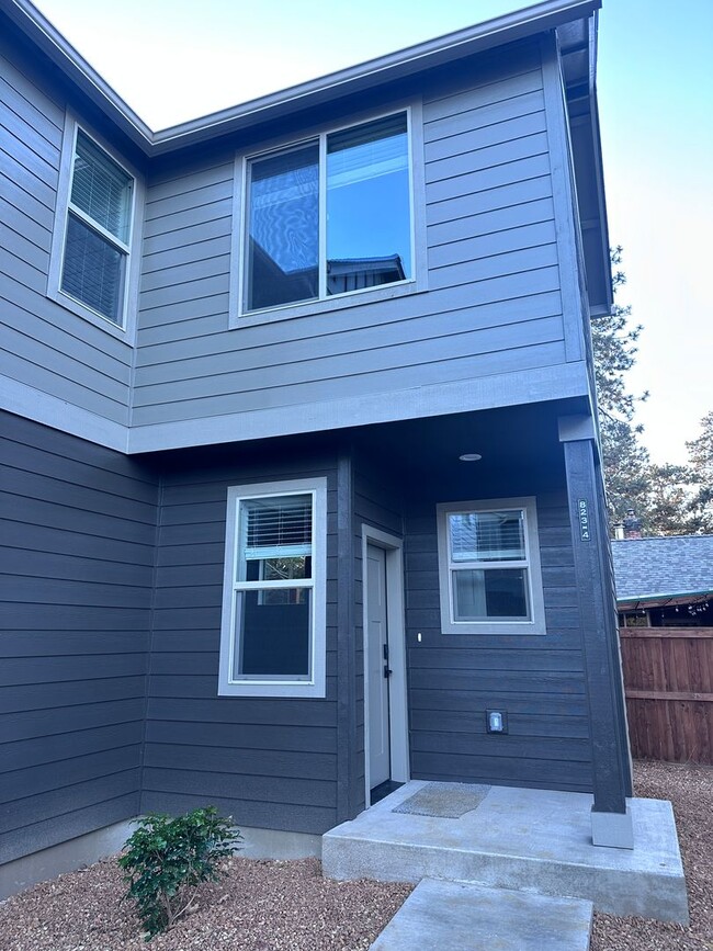 Building Photo - BRAND NEW 2 Bedroom - Available 5/5