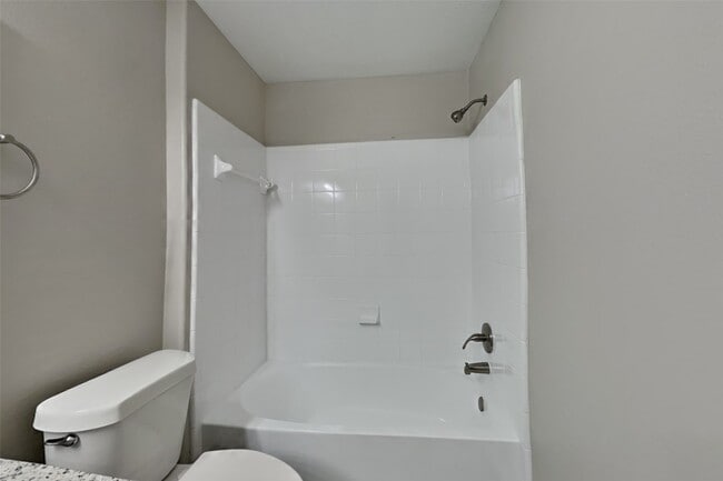 Building Photo - 7015 Fountain Lilly Dr