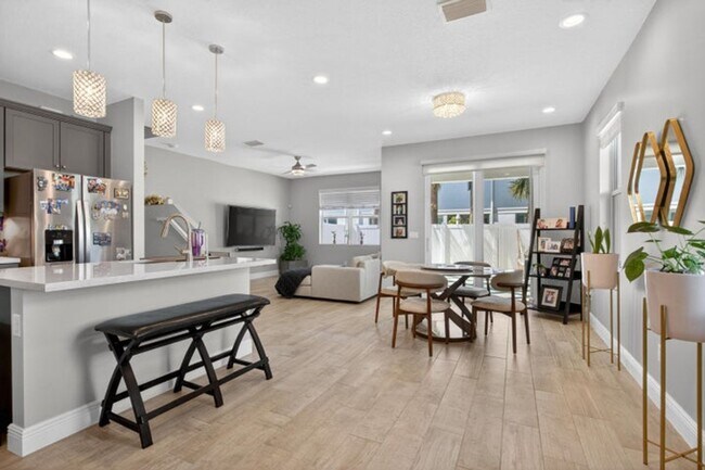 Building Photo - 1835 Sandpiper Pointe Pl