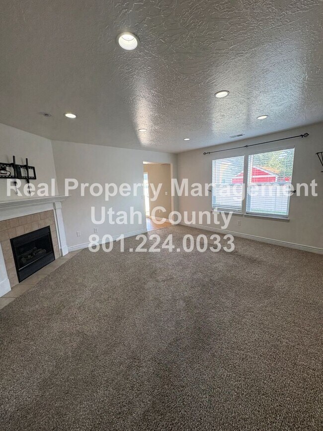 Building Photo - 1354 Dunmore Dr