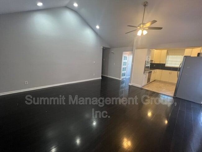 Building Photo - 6381 Klondike River Rd