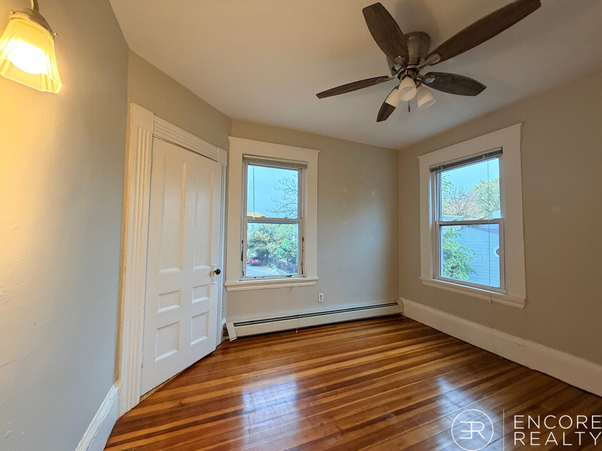 Building Photo - 56 Hancock St