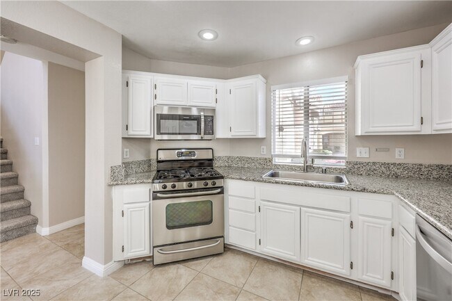 Building Photo - 1453 Rothwell Ct