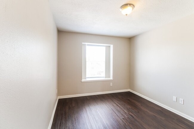 Building Photo - 10514 Southway Bend Ln