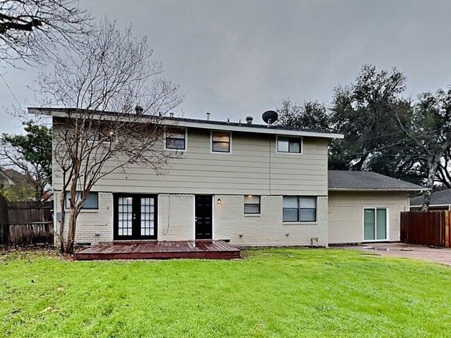 Building Photo - 13415 Spring Grove Ave