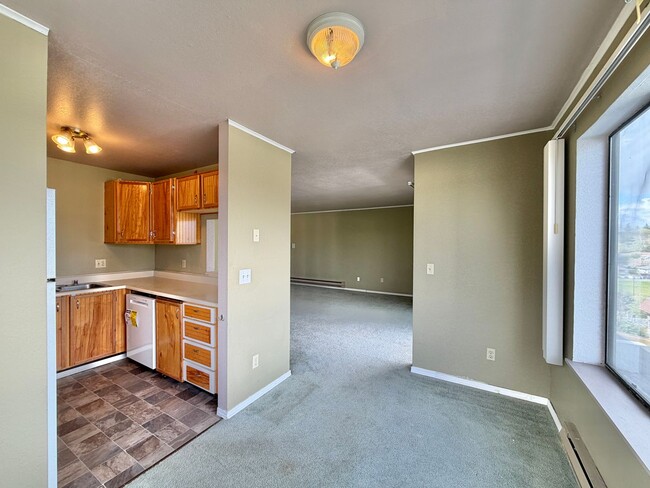 Building Photo - Affordable 2bed/2bath Condo Close to Everything