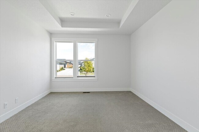 Building Photo - 8283 W Shams Ln
