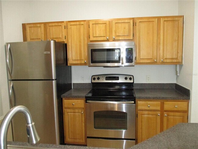 Building Photo - 6055 Westgate Dr