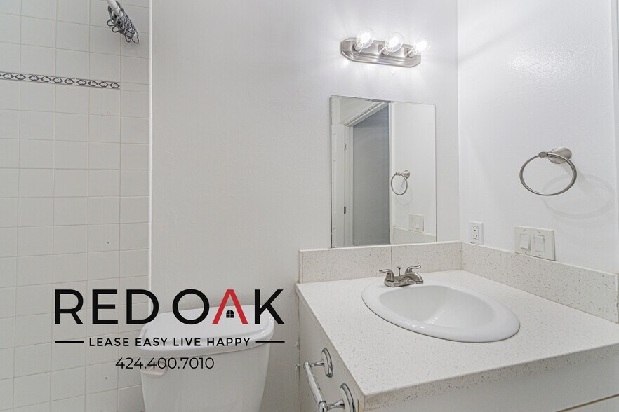 Building Photo - 6928 Agnes Ave