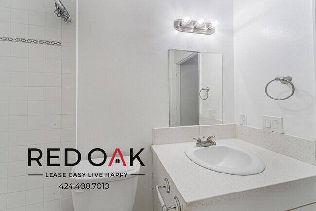 Building Photo - 6928 Agnes Ave