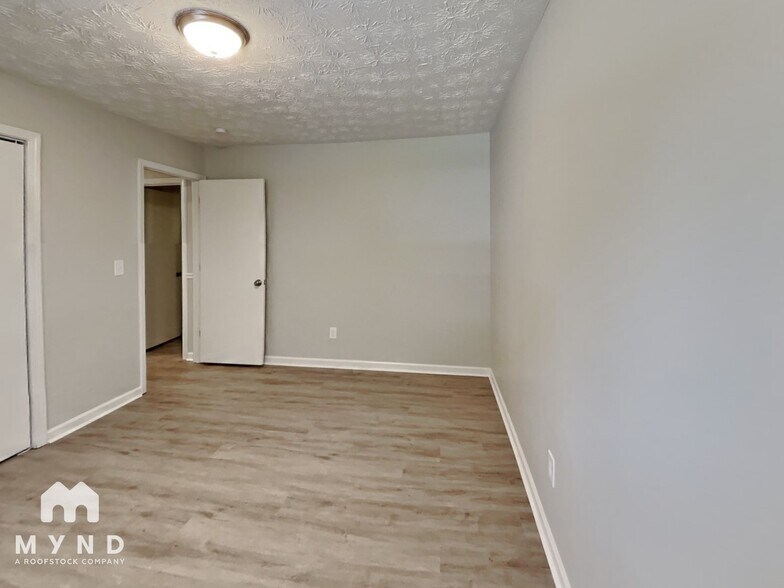 Building Photo - 2605 Winding Creek Dr