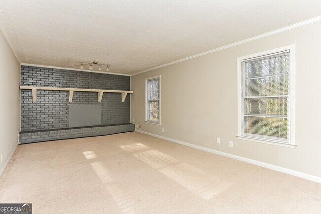 Building Photo - 3656 Chestnut Lake Ct
