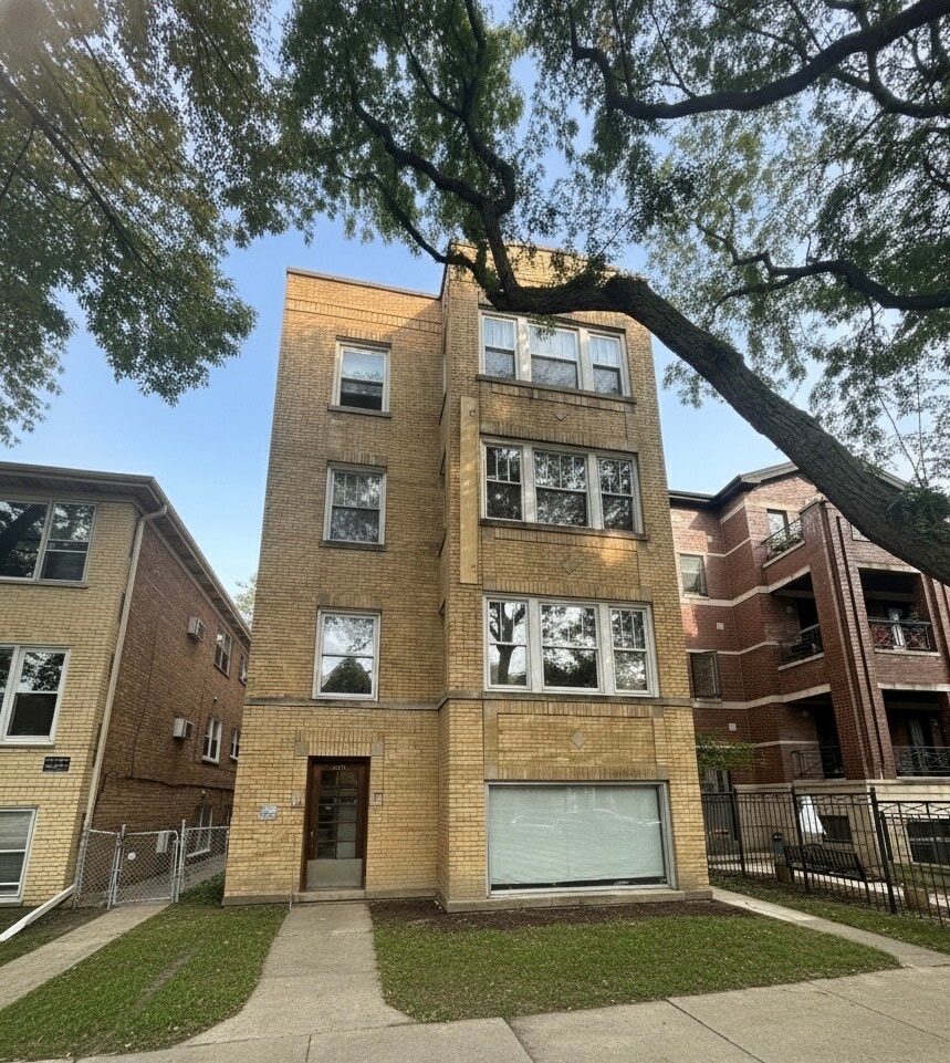 Building Photo - 4036 N Mozart St