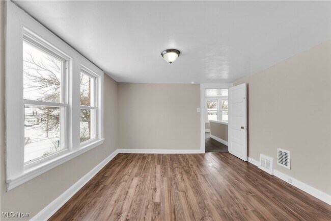 Building Photo - 17604 Mapleboro Ave