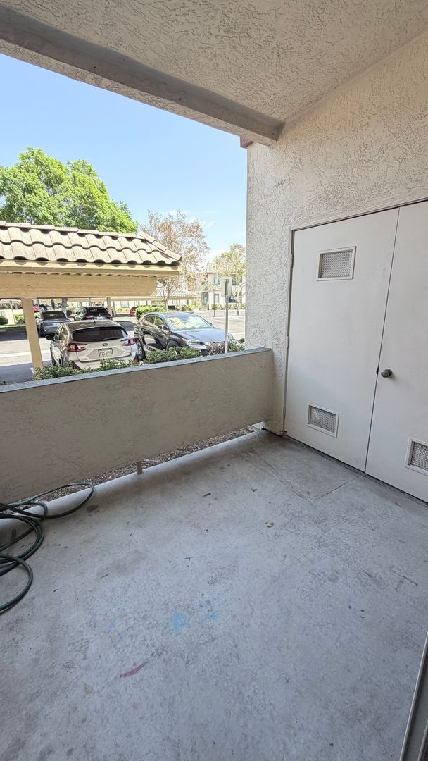 Building Photo - 10878 Sabre Hill Dr