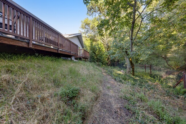 Building Photo - 88 Calistoga Rd
