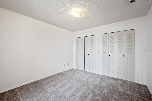 Building Photo - 2550 N Alafaya Trail