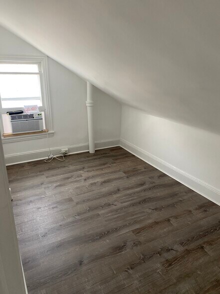 Room 3 - 893 Penn St