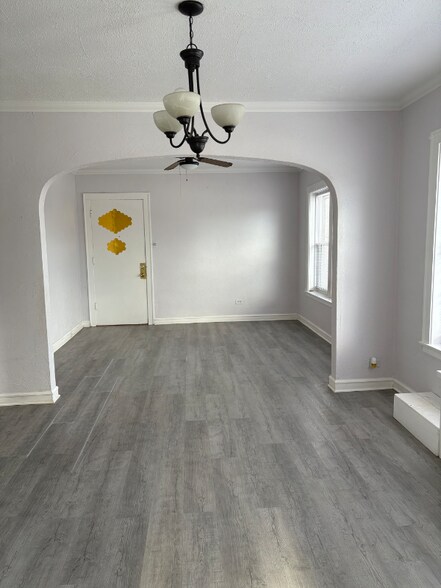 Building Photo - 3300 N Long Ave