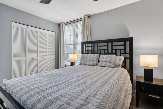 Building Photo - 805 Mainsail Cir