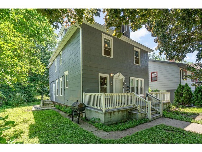 Building Photo - 778 Winslow Ave
