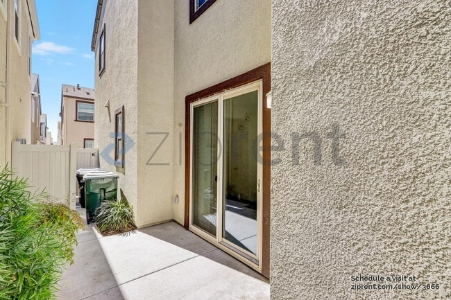 Building Photo - 9315 Mystic Lake Alley
