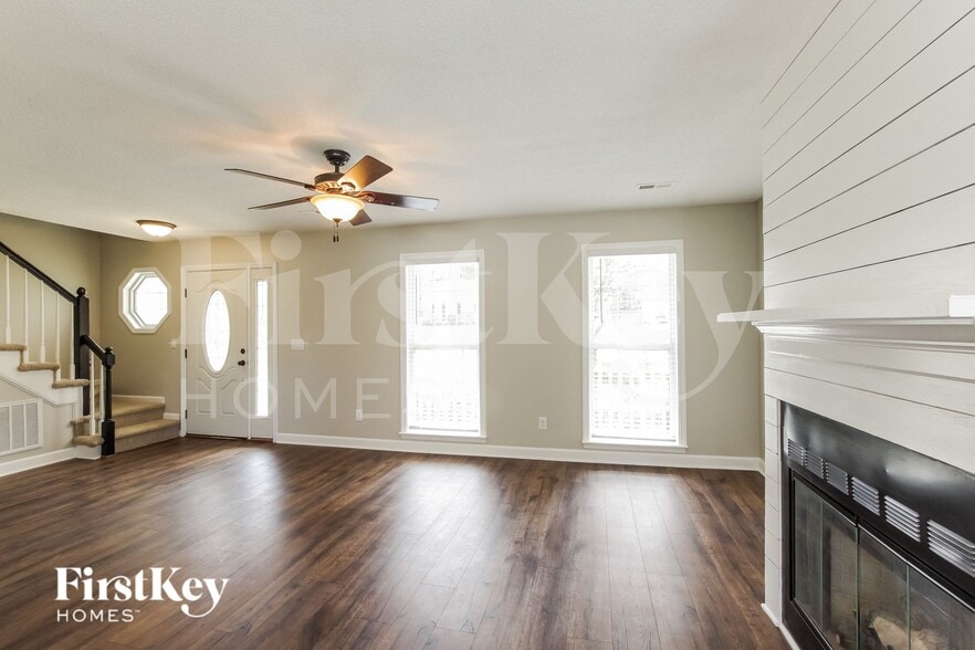 Building Photo - 1703 Glenn Meade Dr