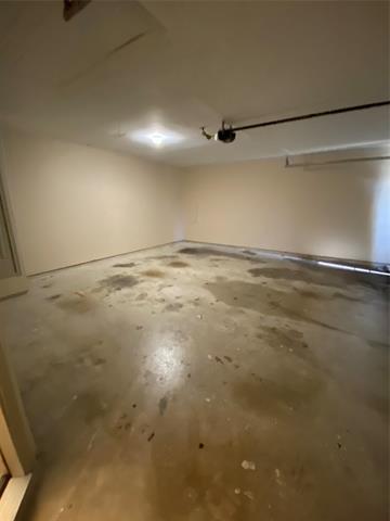 Building Photo - 9970 Randel Rd