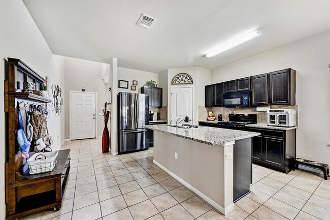 Building Photo - 409 Libani Ln