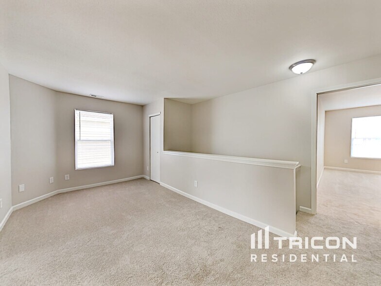 Building Photo - 908 Littleton Dr