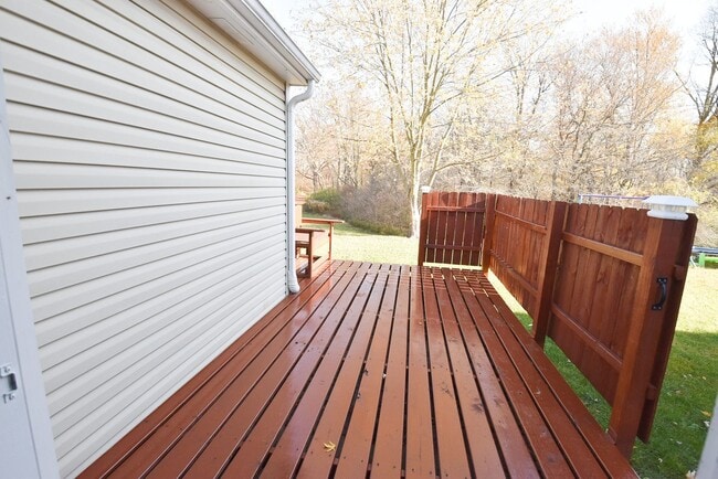 Building Photo - 3 Bedroom House with Garage in Greenfield