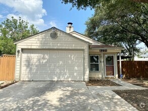 Building Photo - 3/2 Home Available for Lease!