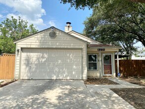 Building Photo - 3/2 Home Available for Lease!