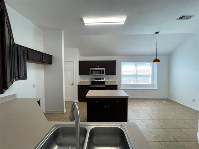 Building Photo - 117 S Rolling Meadow Dr