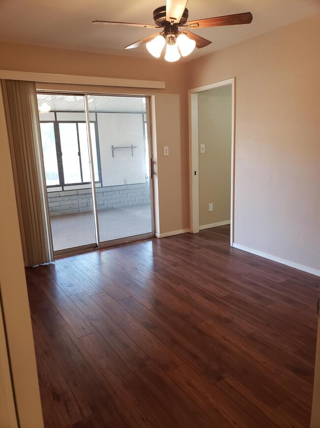 Building Photo - 9626 W Mountain View Rd