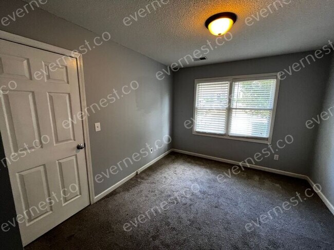 Building Photo - 5212 Falling Creek Ln