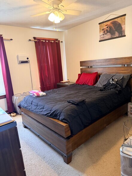 Building Photo - 46 King Philip Rd