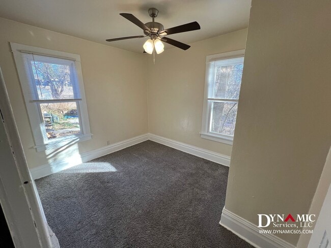 Building Photo - 3 Bedroom, 1 Bathroom Single Family House