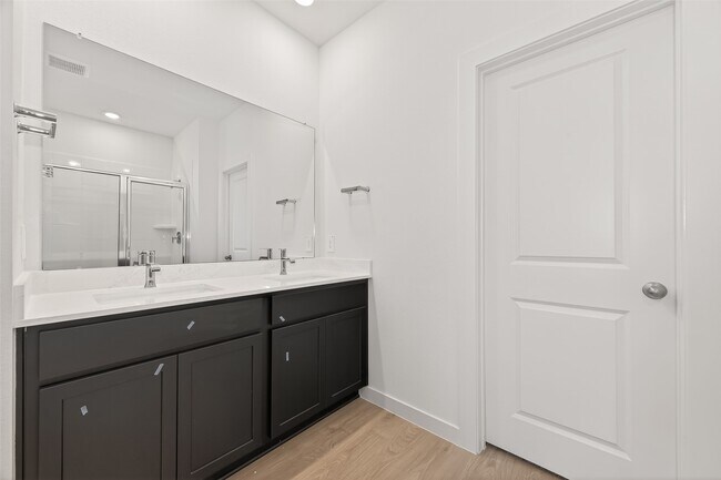 Building Photo - 4323 Camden