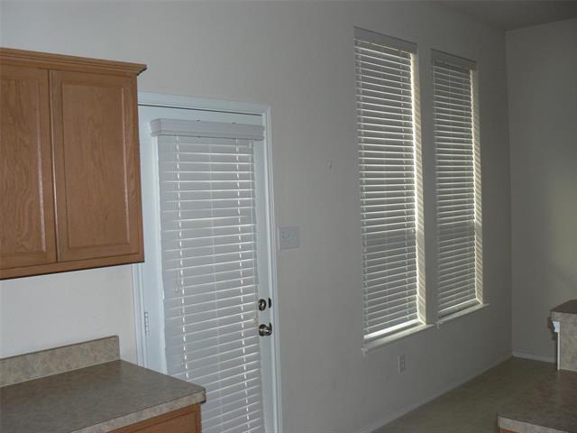 Building Photo - 1619 Northview Dr