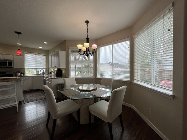 Building Photo - Elegant 5BR + Bonus Room Home with Bay Windows, Entertainment Room & Oversized Primary Retreat