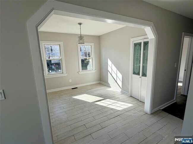 Building Photo - 230 Milford Ave.