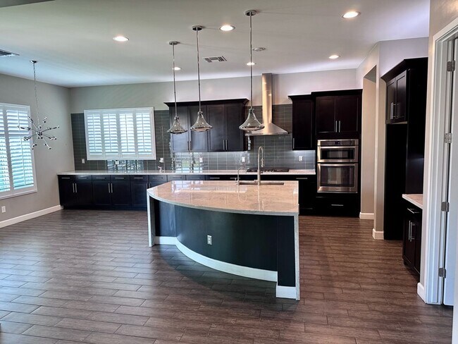Building Photo - 7507 E Pampa Ave